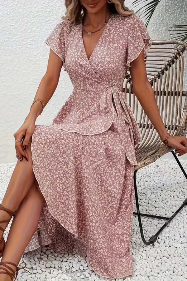 Versatile women's floral V-neck dress, elegant short-sleeve for summer day-to-night transitions.
