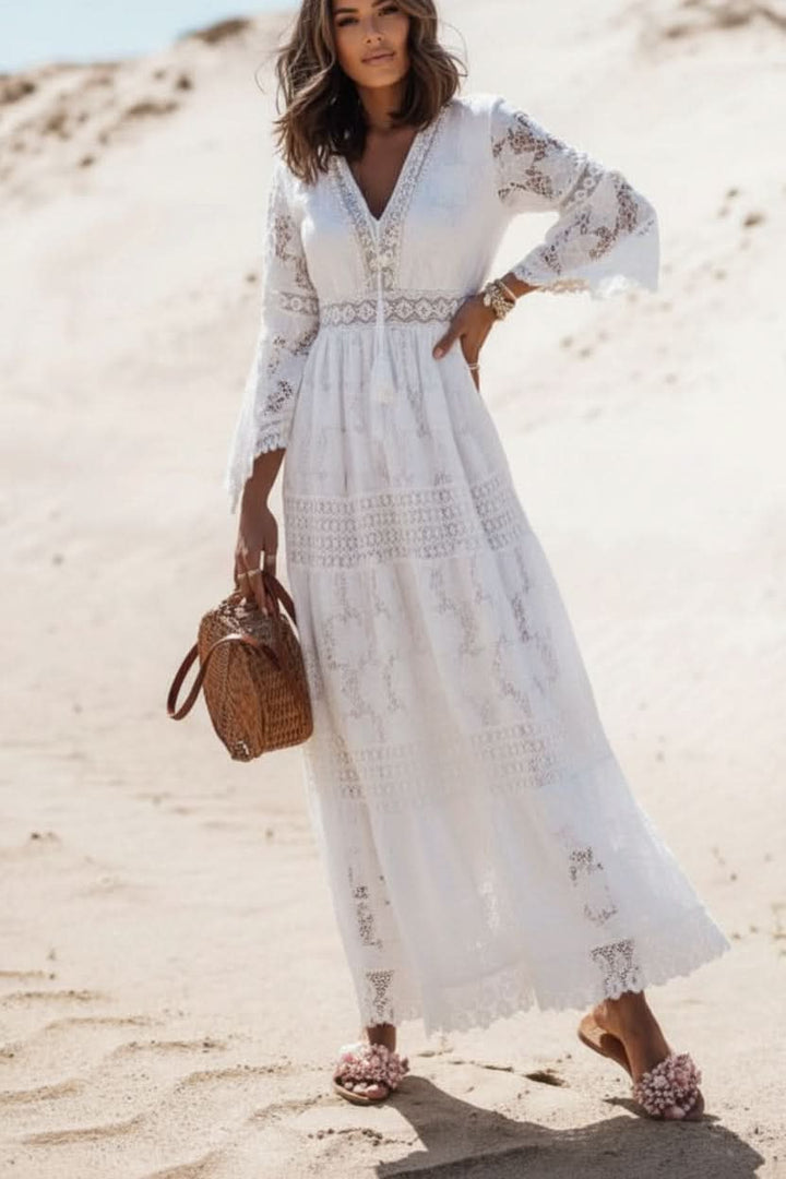 Casual V-neck boho maxi dress for women, featuring a flowy design ideal as a beach or summer dress.