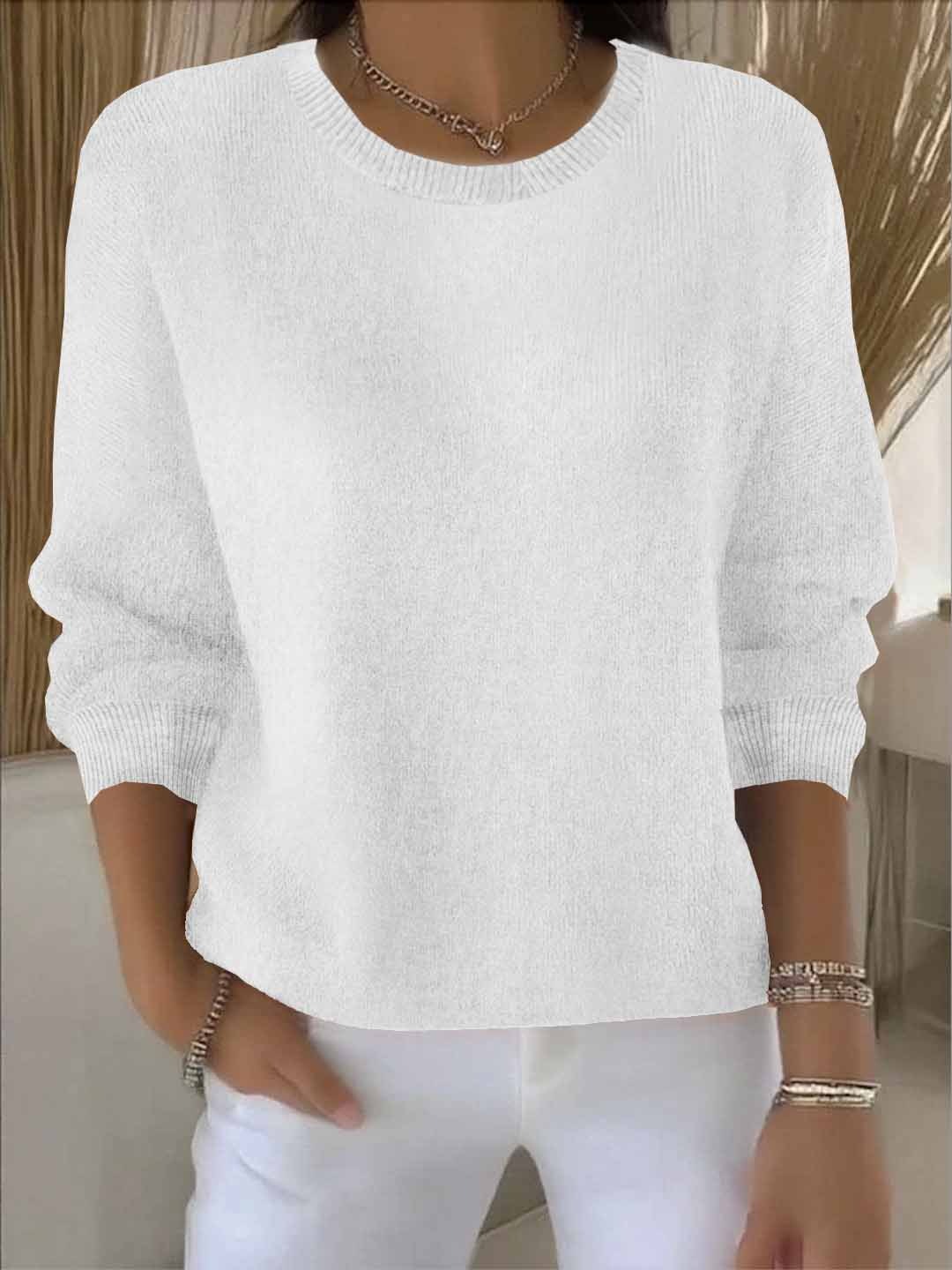 Casual flowy fit women's sweater. Everyday wear knit, ideal for autumn & relaxed comfort.