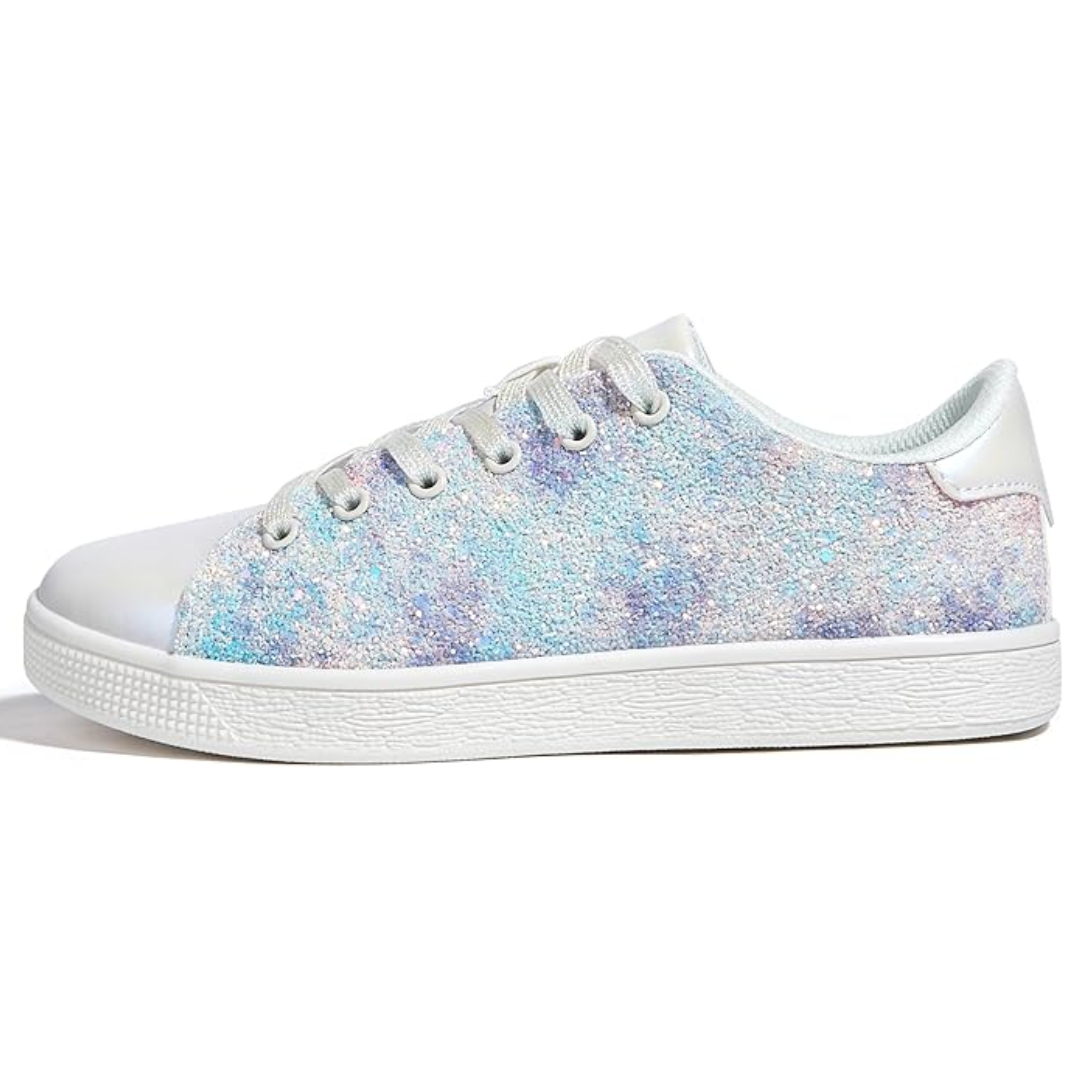 Detail of the lace-up closure on women's glitter fashion sneakers, ensuring a secure fit.