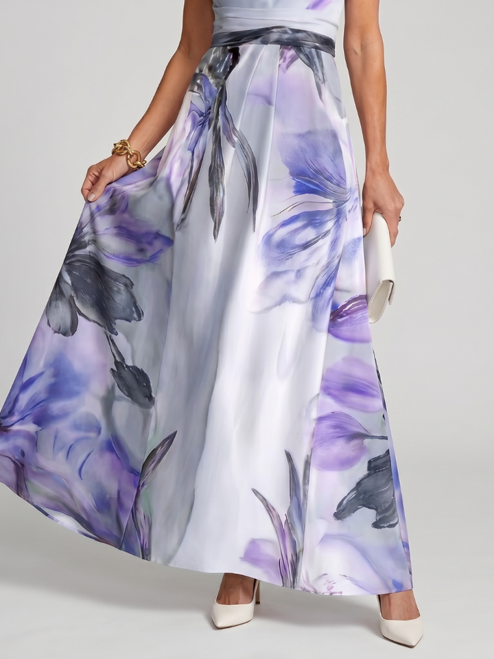 Summer-ready women's halter maxi dress. Flowing skirt and sleeveless design for warm weather.