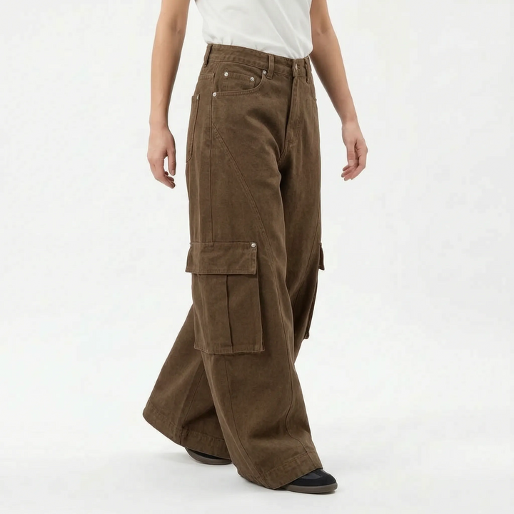 Effortless women's baggy wide-leg pants, high-rise and loose for a relaxed yet stylish streetwear look.