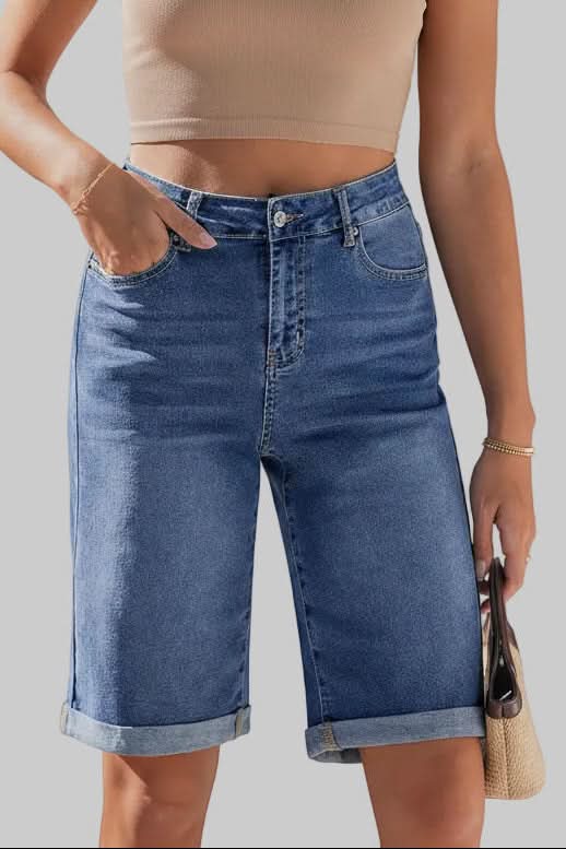 Fashionable women's Bermuda shorts, high-rise for a relaxed yet stylish summer look.