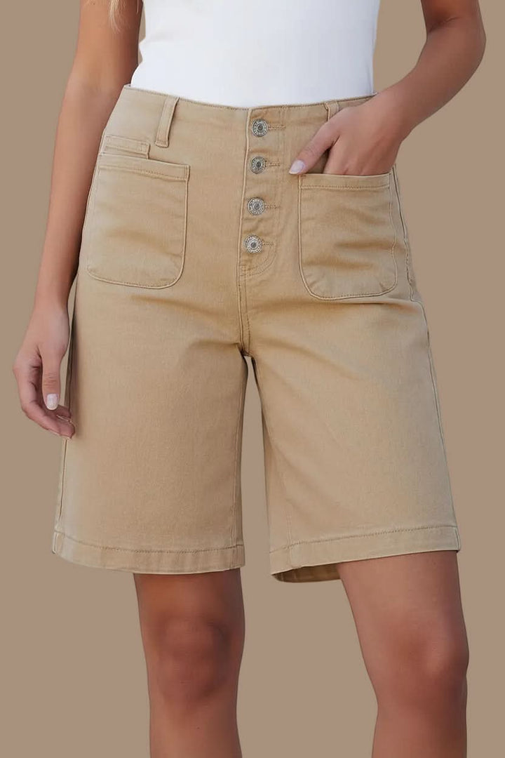 Modern women's high-waist bermuda shorts, combining comfort with chic casual summer style.