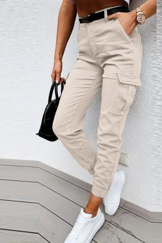 Stylish utility cargo pants for women, featuring a high waist and practical pockets for urban adventures.