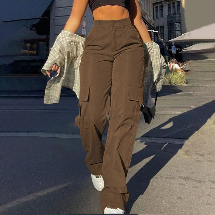 Comfortable women's utility cargo pants, high waist, wide leg, with practical multi-pockets for daily wear.
