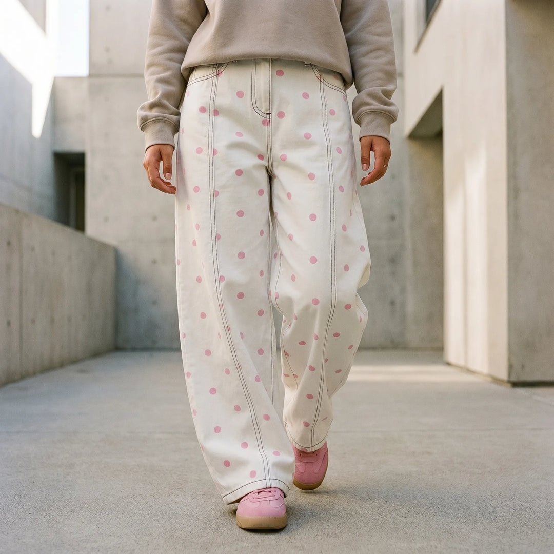 Women's high-waisted dotted barrel pants, perfect for casual fashion and spring outfits.