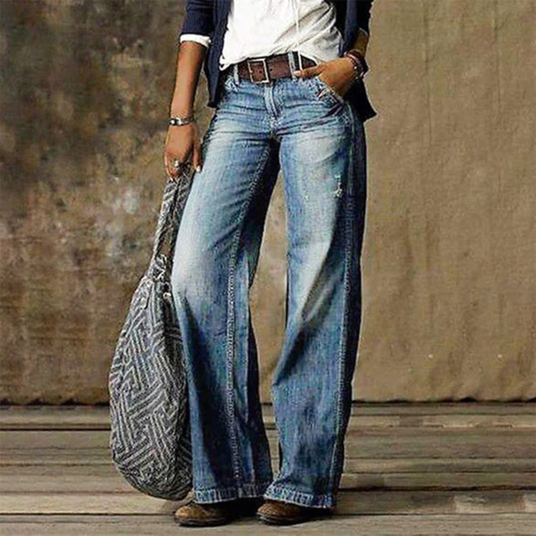 Women's high-waisted wide-leg jeans, perfect for trendy and comfortable everyday style. Relaxed fit denim pants.