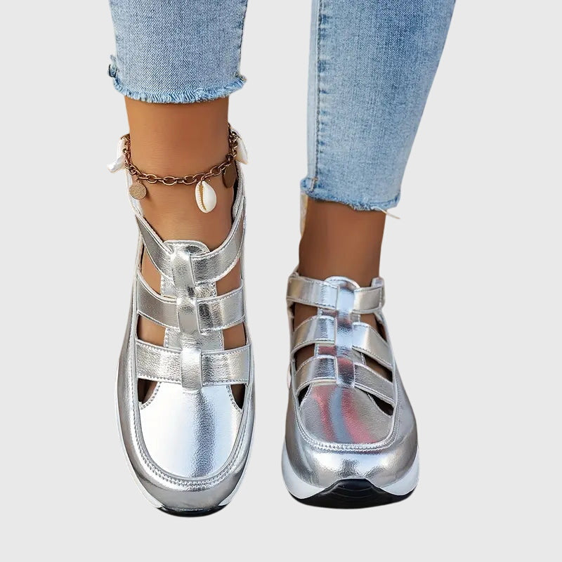 Casual & versatile Women's Judy sandals, perfect for summer, with orthopedic support & adjustable arch.