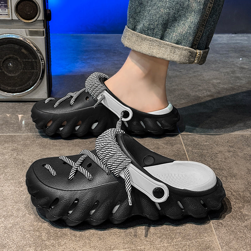 Everyday comfort women's laced clogs, ideal for walking and relaxed activities.