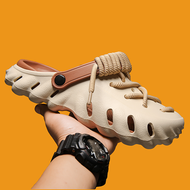 Stylish women's clogs with adjustable laces, ensuring a personalized and comfortable fit.