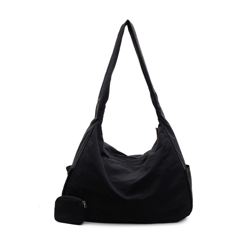 Organized women's large capacity crossbody bag, perfect for daily necessities.