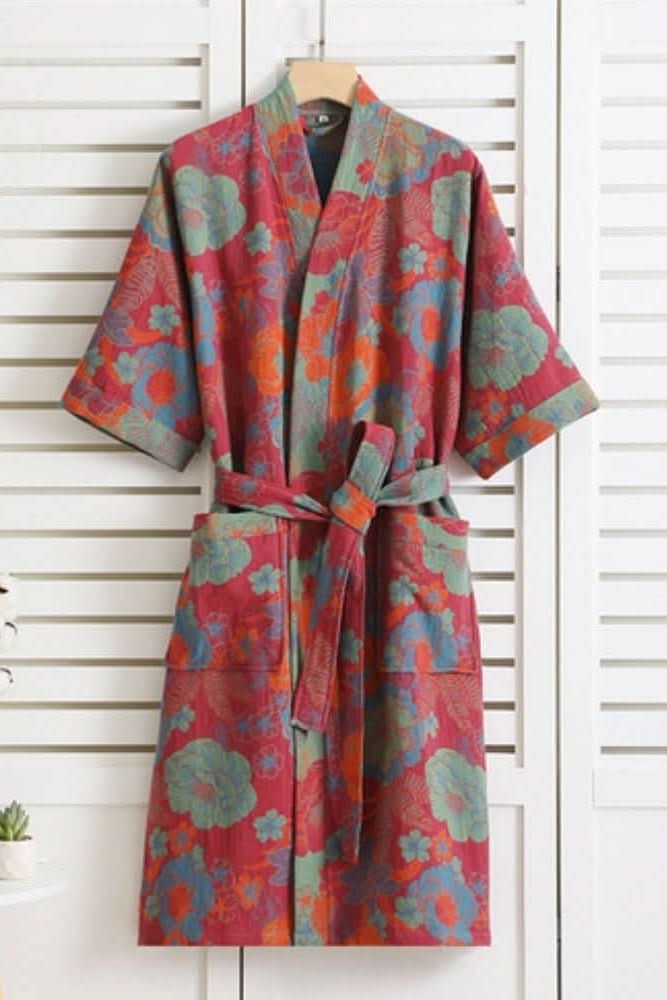 Comfortable women's lightweight robe, soft fabric, retro pattern, great for home lounging.