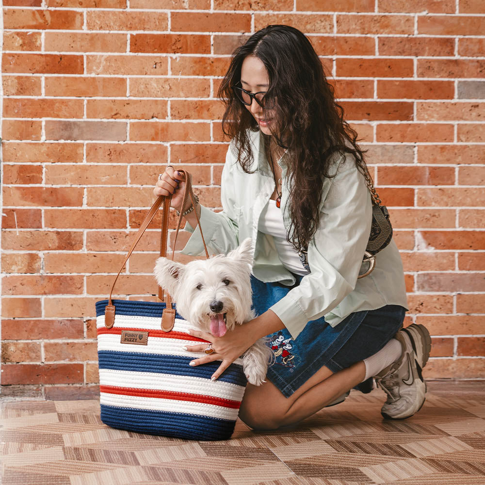 Close-up of lightweight cotton woven pet carrier beach bag texture, perfect for small pets, stylish & eco-friendly.