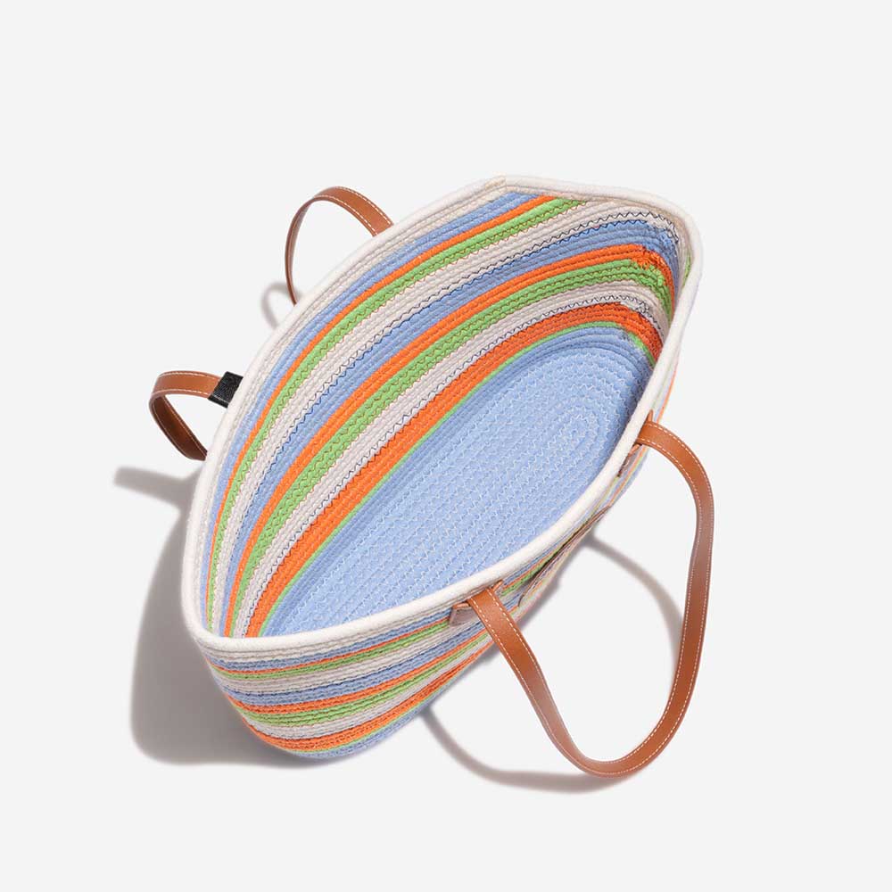 Lightweight cotton woven pet carrier beach bag, a versatile accessory for pet owners, eco-friendly & chic.