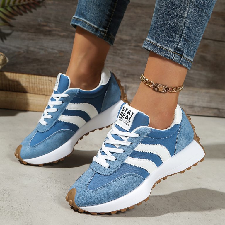 High-performance women's orthopedic trainers, lightweight and comfortable for active women.