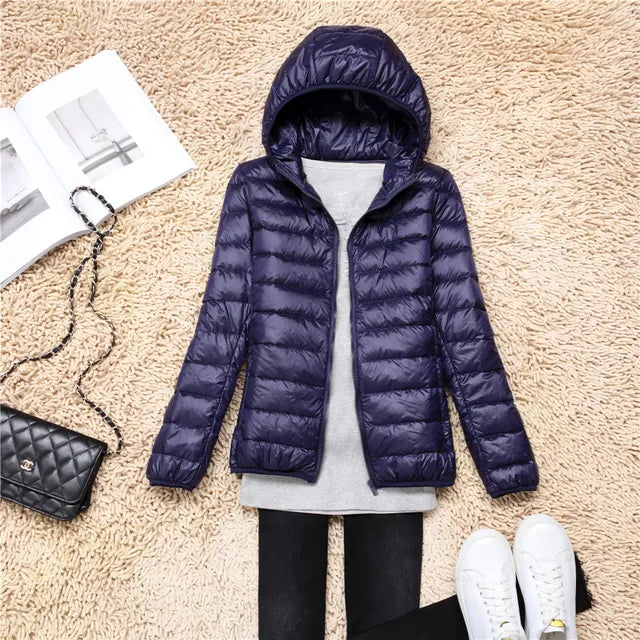 Casual women's lightweight jacket, easy to pack. Great for travel & all seasons.