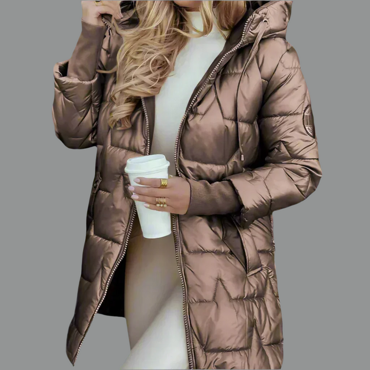 Chic women's quilted autumn jacket, stylish outerwear for fall, lightweight & comfortable.