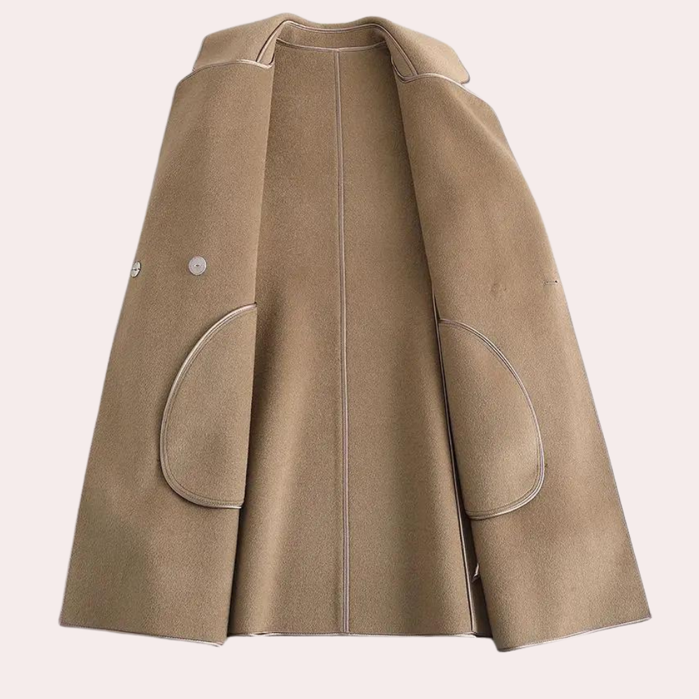 Fashionable women's versatile trench coat, lightweight outerwear perfect for casual and elegant evening styles.