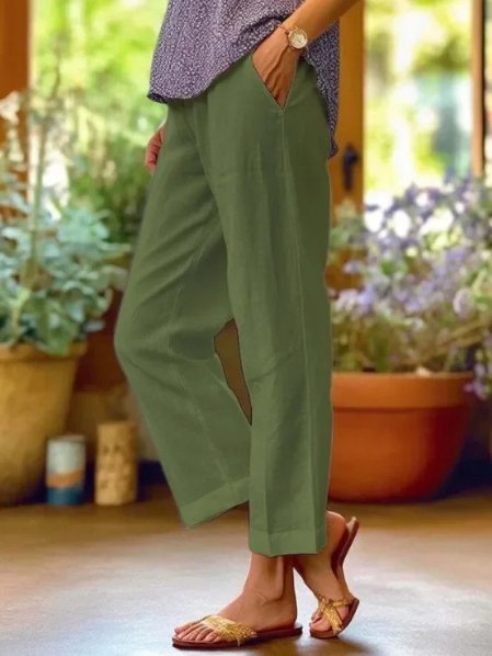 Women's comfy linen cropped pants, featuring a tapered leg and elastic waist for casual summer fashion.