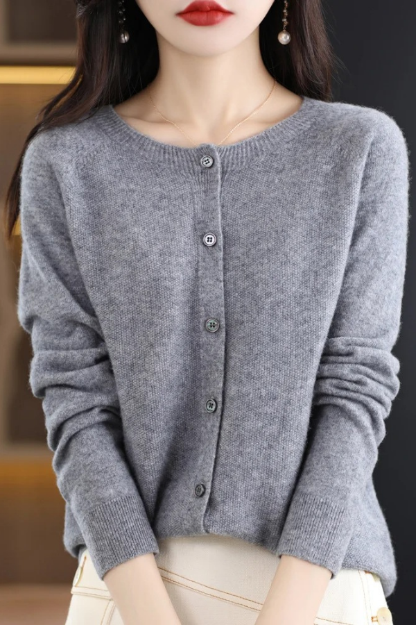 Women's long button cardigan for transitional weather, offering everyday style & cozy comfort.