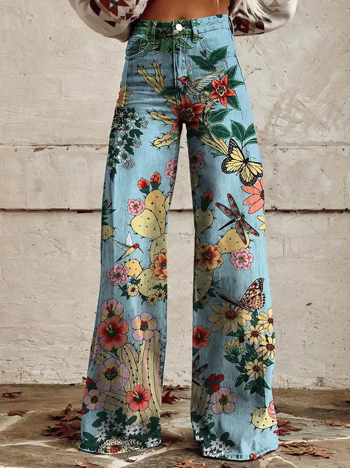 Women's long fit casual jeans, featuring a trendy loose fit for all seasons.