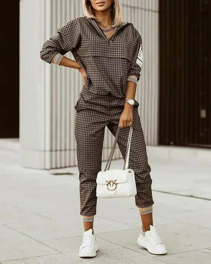 Comfy women's modern jogger set, ideal loungewear and active wear for stylish everyday outfits.