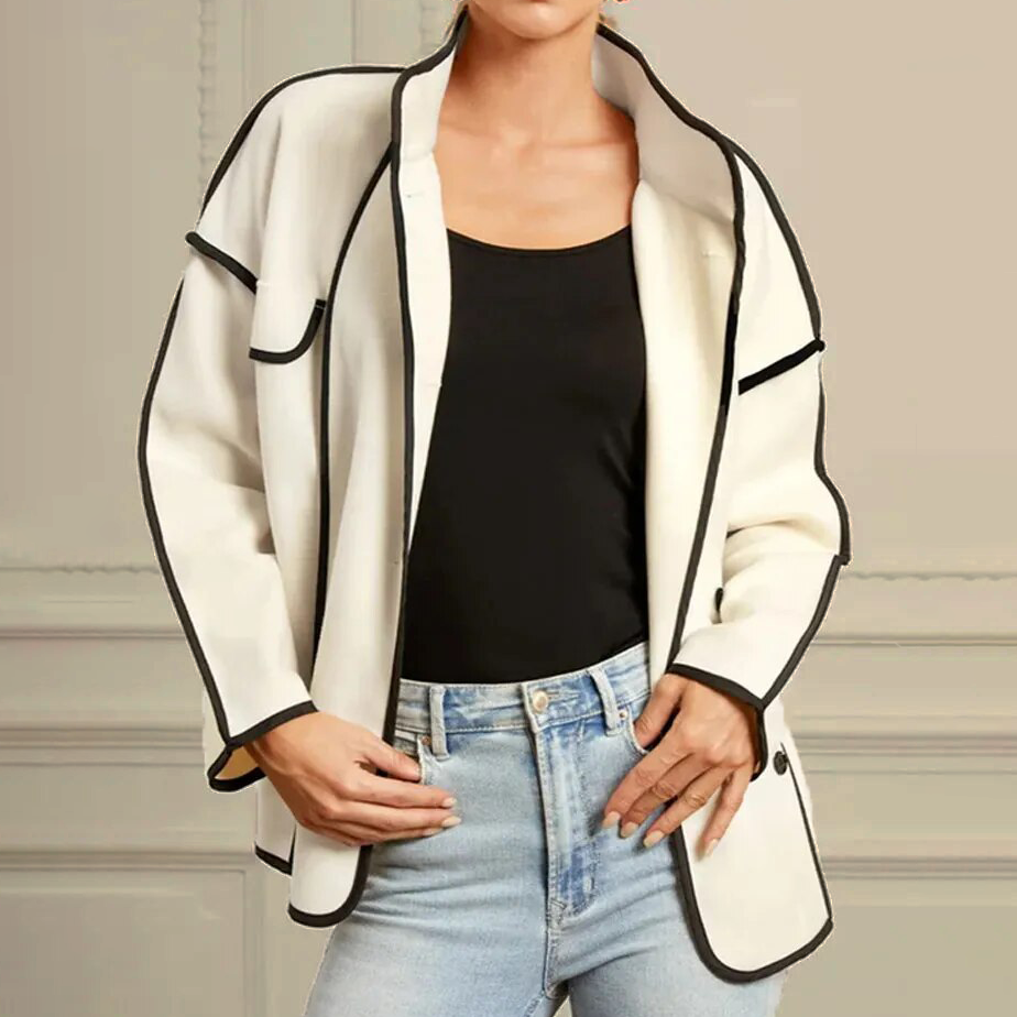 Women's elegant insulated jacket, Monaco style, with chic piped design. Ideal fall/winter outerwear for women.
