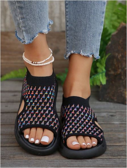 Lightweight slip-on women's open toe platform sandals for casual everyday summer wear.