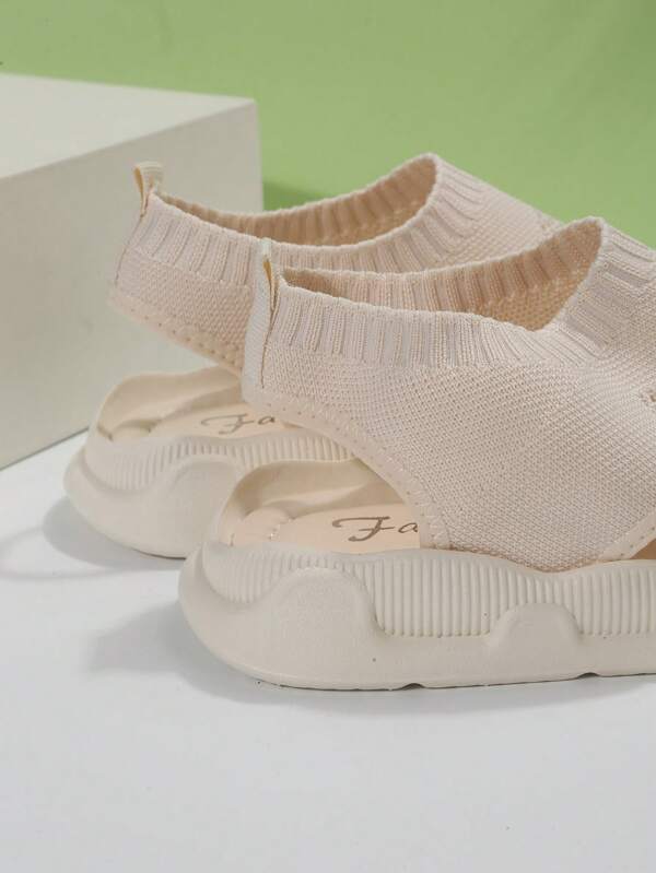 Modern women's open toe platform sandals, super comfortable lightweight slip-on walking shoes.