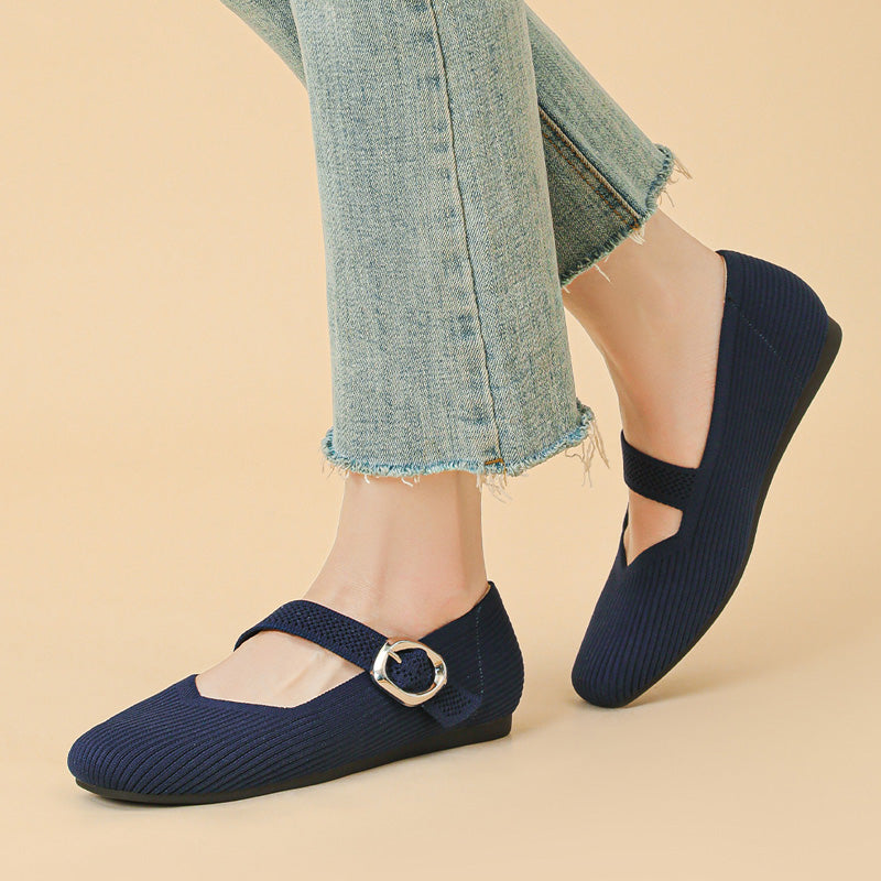 All-day comfort women's Mary Jane flats. Orthopaedic support, stylish square toe design.