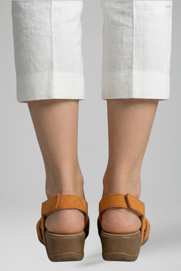 Stylish women's orthopaedic sandals, ideal for daily wear. Features adjustable straps & supportive cushioned sole.