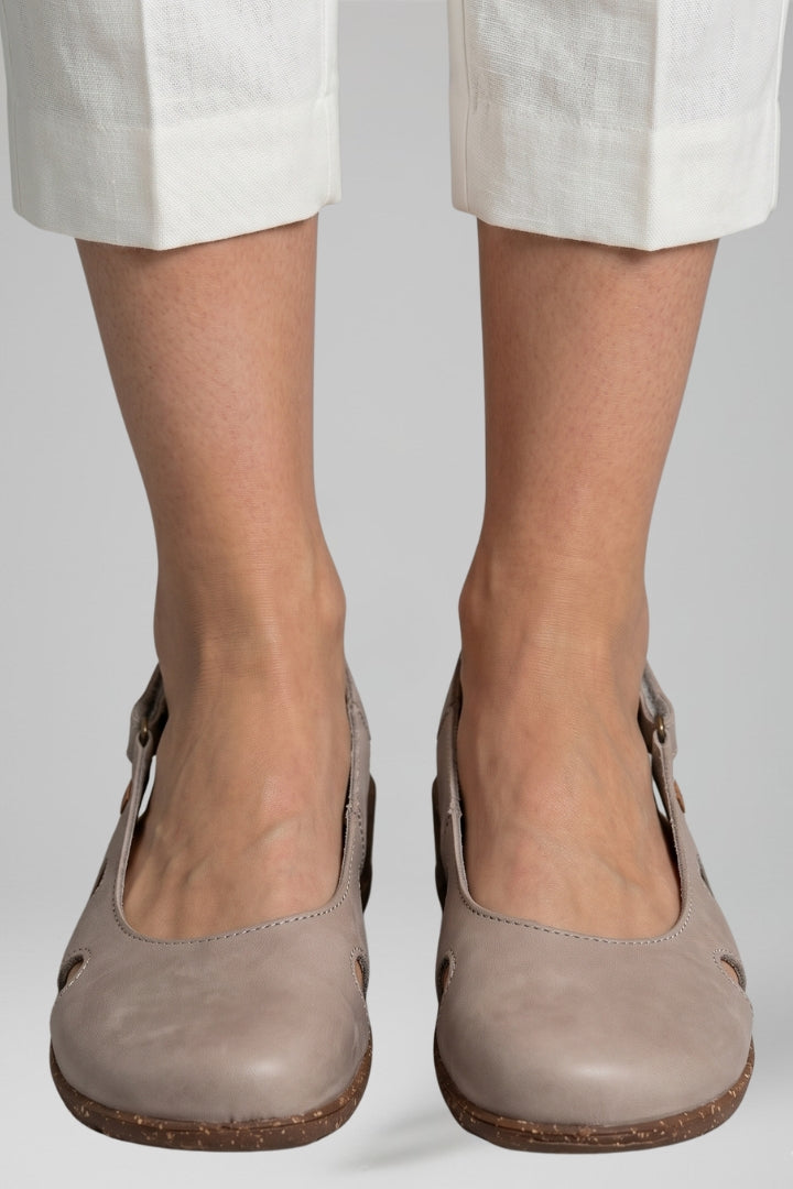 Orthopaedic women's sandals, designed for comfort & foot support. Adjustable straps make them ideal for daily casual wear.