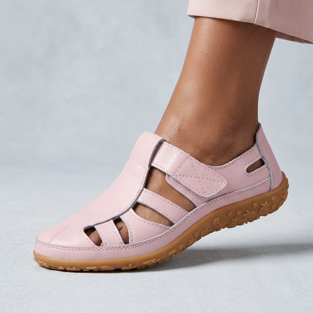Comfortable women's slip-on sandals with arch support, lightweight and perfect for summer days.