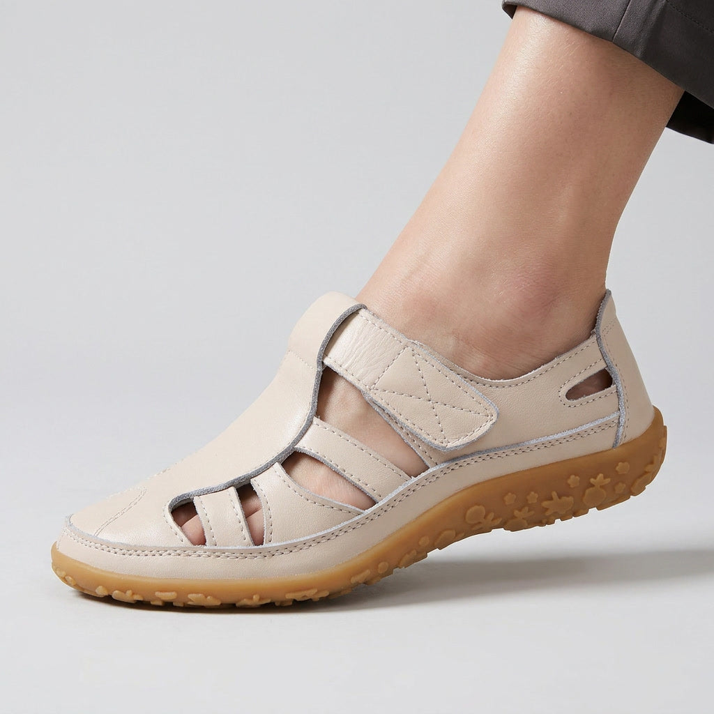 Everyday comfort women's sandals: slip-on, non-slip, and with orthopaedic arch support.