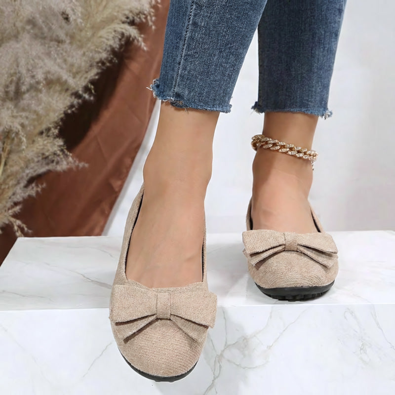 Stylish orthopaedic wide fit ballet flats for women, perfect for elegant and comfortable wear.