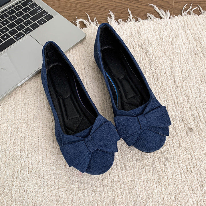 Elegant women's orthopaedic wide fit ballet flats, combining comfort, style, and essential support.