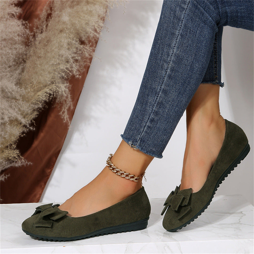 Casual women's loafer flats with ergonomic orthopedic design for everyday comfort and supportive walking.