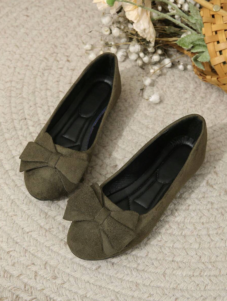 Supportive women's walking loafer flats, designed for foot pain relief & all-day comfort. Slip-resistant.