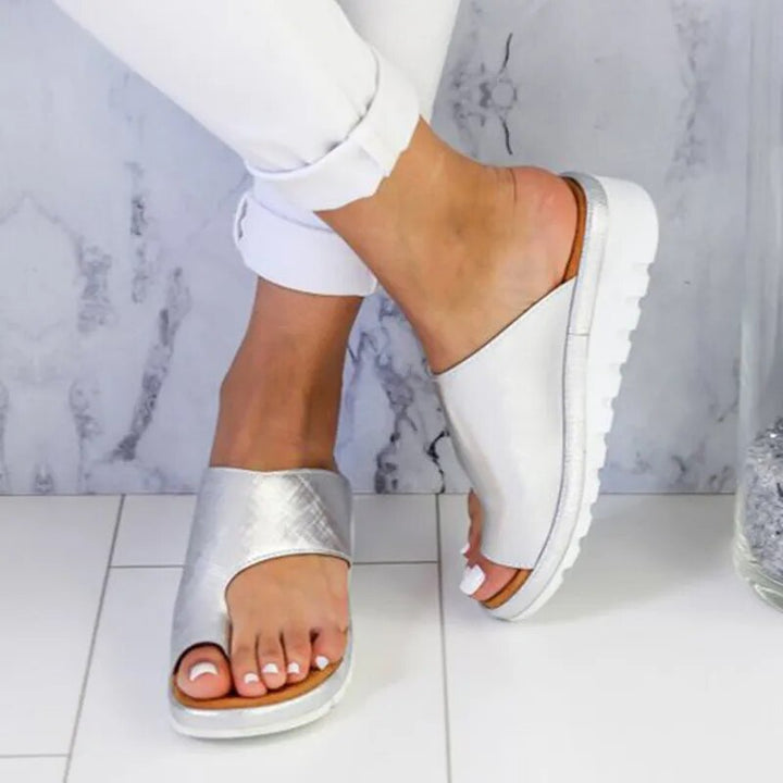 Women's casual orthopedic sandals, offering superior comfort & arch support for bunions & foot pain.