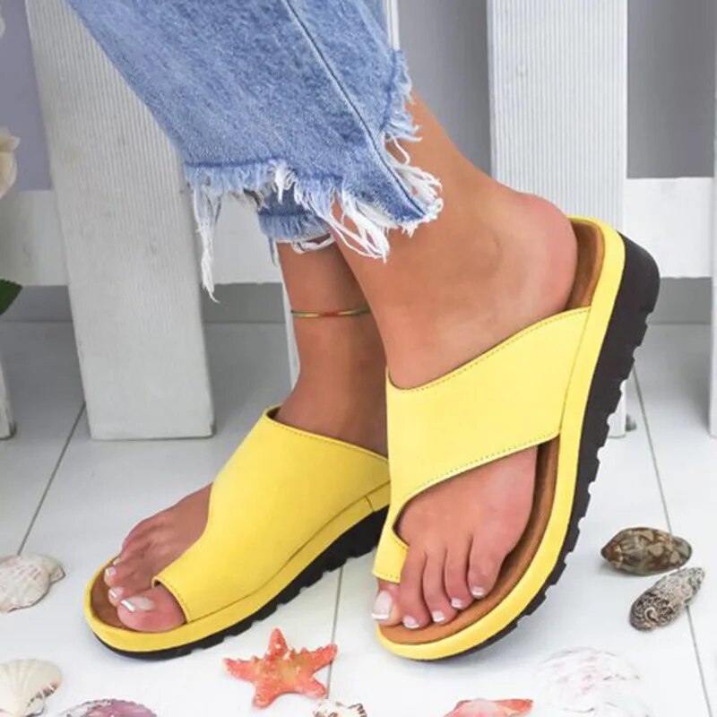 Supportive women's bunion relief sandals. Orthopedic design provides comfort for flat feet & heel spurs.