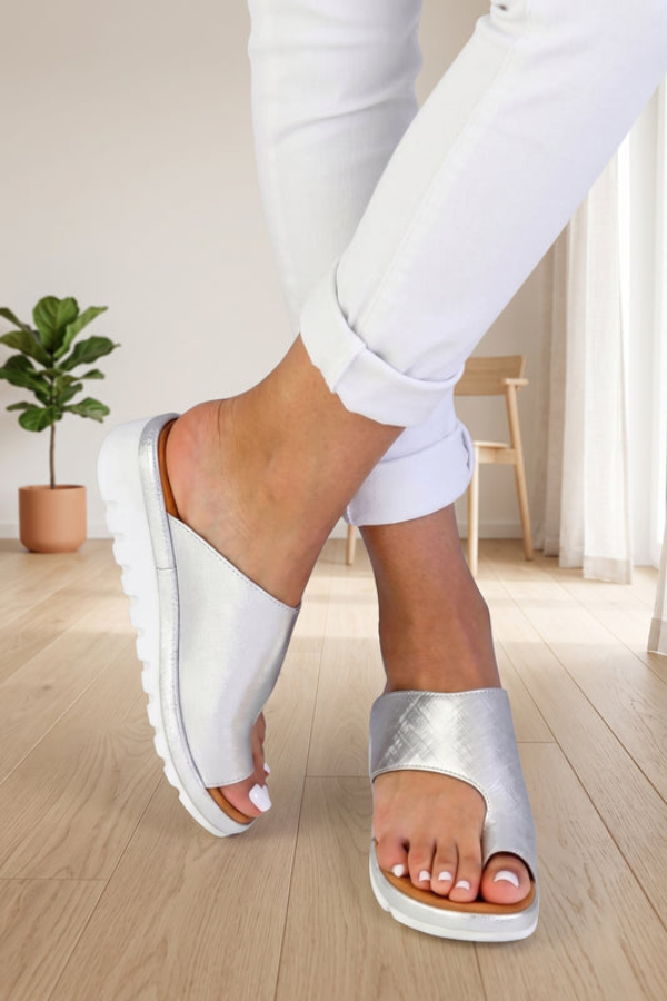 Everyday women's comfort sandals with orthopedic arch support, great for walking, casual wear & foot health.
