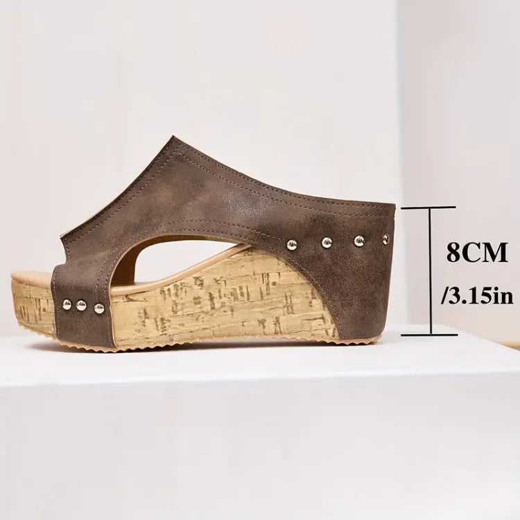Comfortable women's sandals, designed for foot pain relief, featuring orthopedic arch support & cushioning.