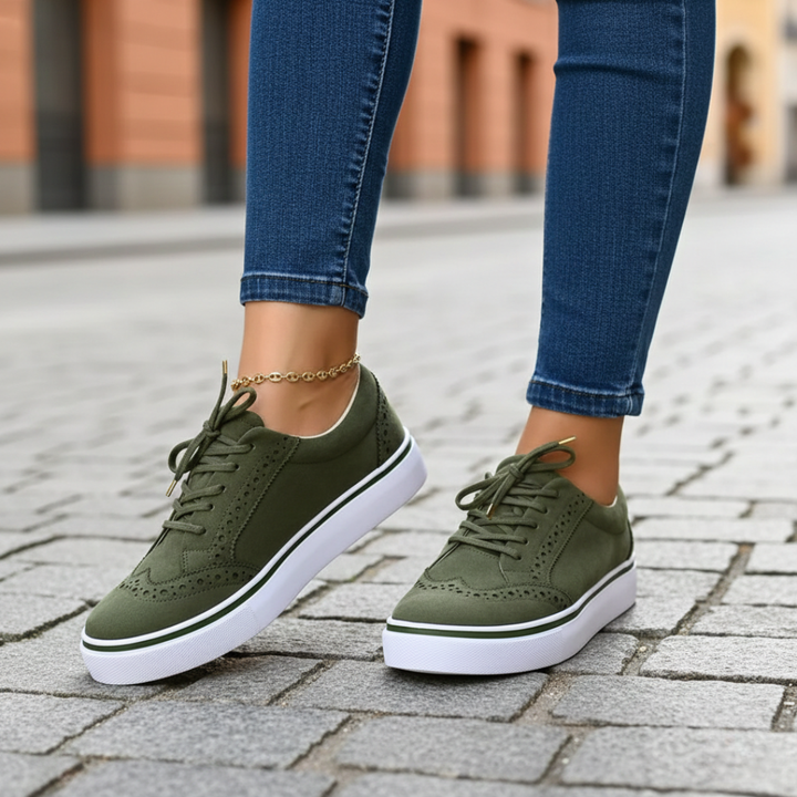 Supportive women's casual sneakers, orthopedic low-top design ideal for all-day comfort.