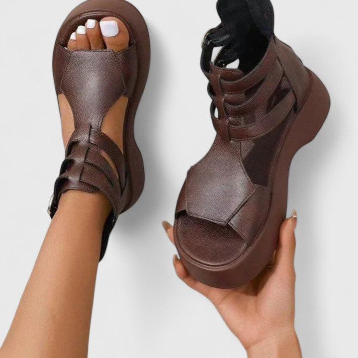Comfortable women's multi-strap platform sandals, featuring orthopedic arch support for active summer days.
