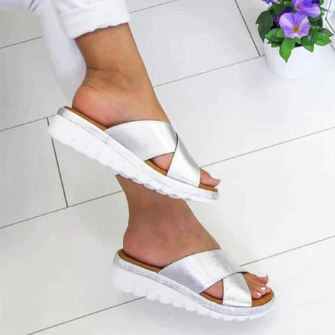 Stylish women's summer sandals, orthopedic & adjustable for maximum comfort and arch support on warm days.
