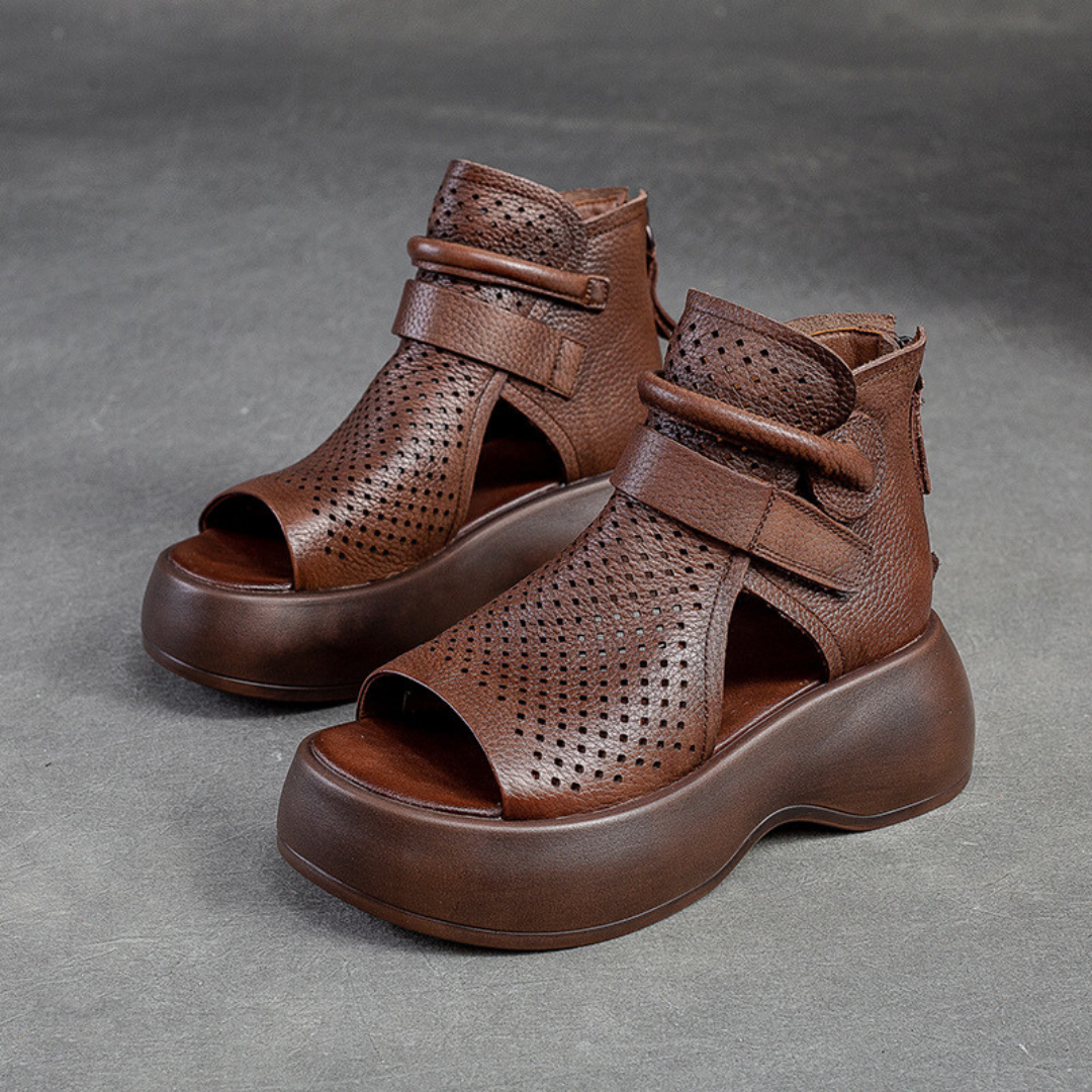 Women's orthopedic sandals with arch support for all-day comfort. Ideal for daily wear and summer.