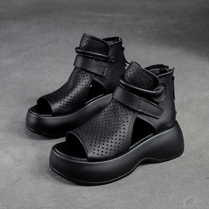Comfortable women's supportive sandals featuring excellent arch support. Perfect for summer foot care.