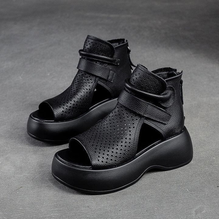 Comfortable women's supportive sandals featuring excellent arch support. Perfect for summer foot care.
