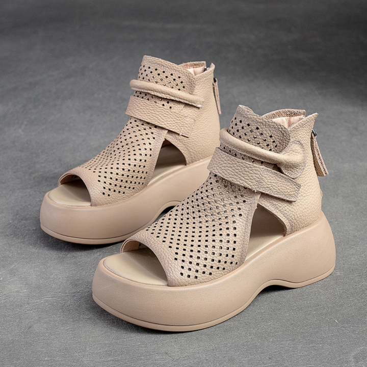 Women's sandals with premium arch support and cushioning for orthopedic comfort. Great for daily use.